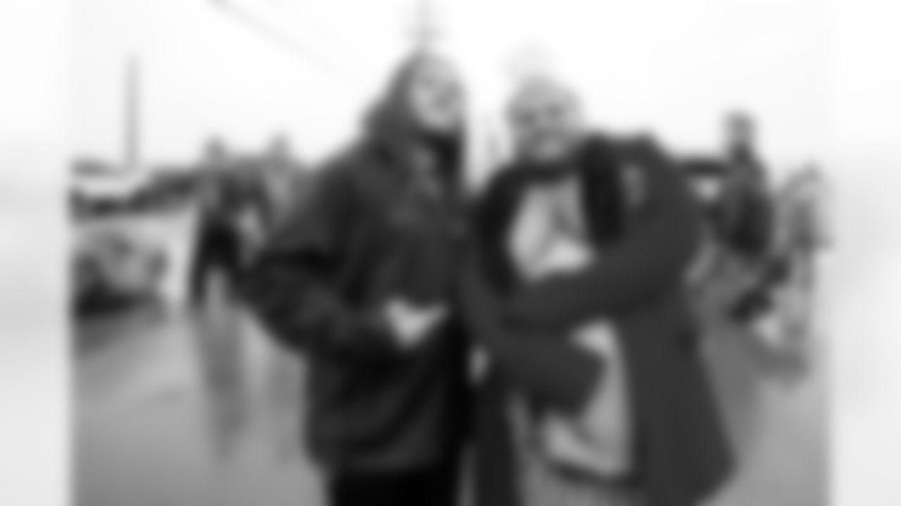 Buffalo Bills vs Philadelphia Eagles, Regular Season, December 28, 2025 at Highmark Stadium.