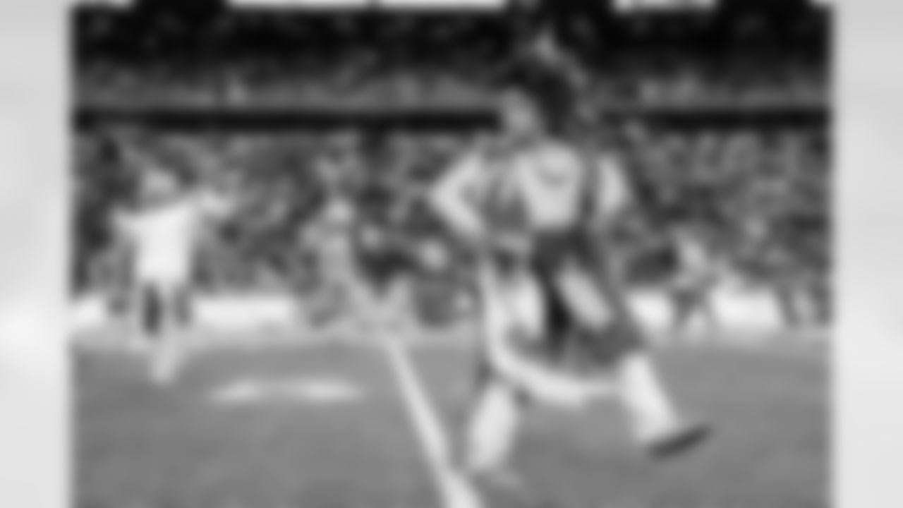 Buffalo Bills vs Tampa Bay Buccaneers, Regular Season, November 16, 2025 at Highmark Stadium.