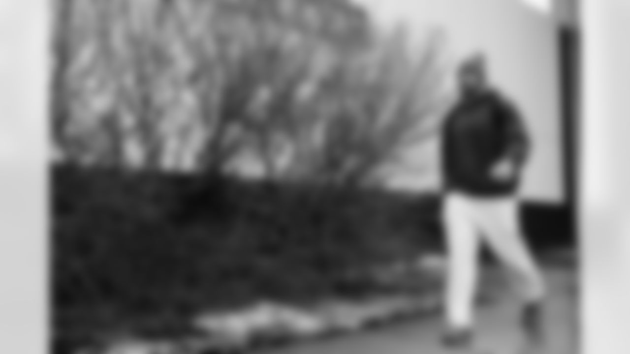 Buffalo Bills vs Philadelphia Eagles, Regular Season, December 28, 2025 at Highmark Stadium.