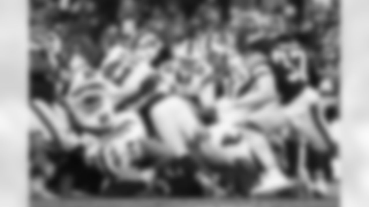 Cleveland Browns vs Buffalo Bills, Regular Season, December 21, 2025 at Huntington Bank Field.