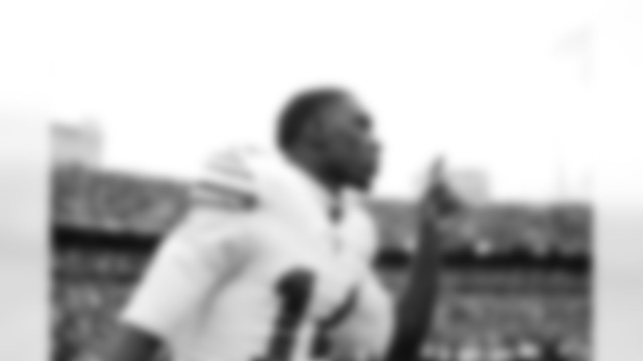 Buffalo Bills vs Tampa Bay Buccaneers, Regular Season, November 16, 2025 at Highmark Stadium.