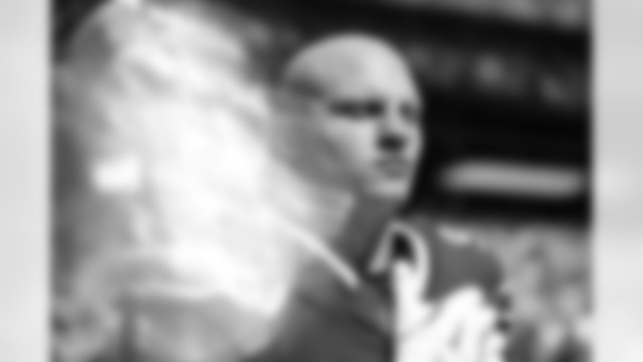 Miami Dolphins vs Buffalo Bills, Regular Season, November 09, 2025 at Hard Rock Stadium.