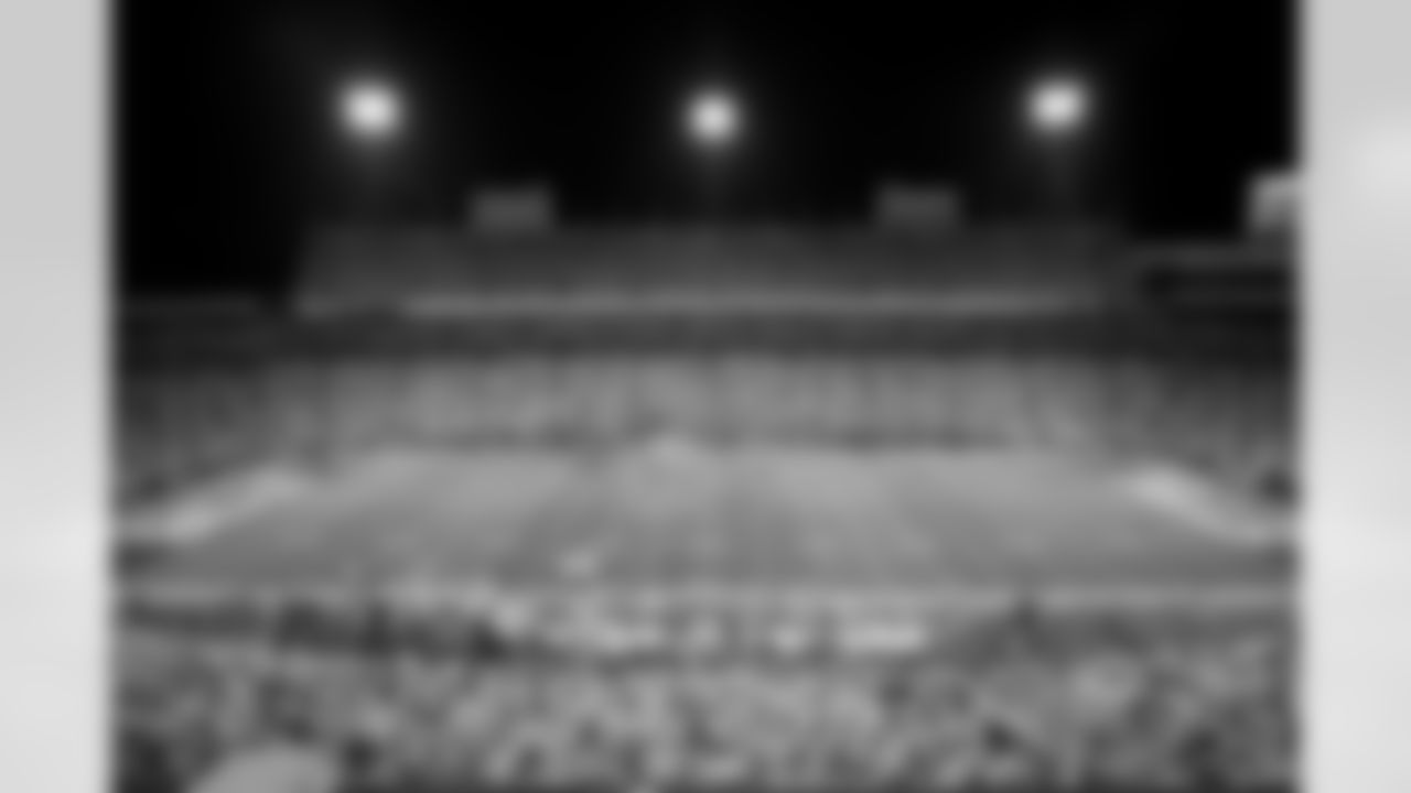 Buffalo Bills vs New England Patriots, Regular Season, October 05, 2025 at Highmark Stadium.