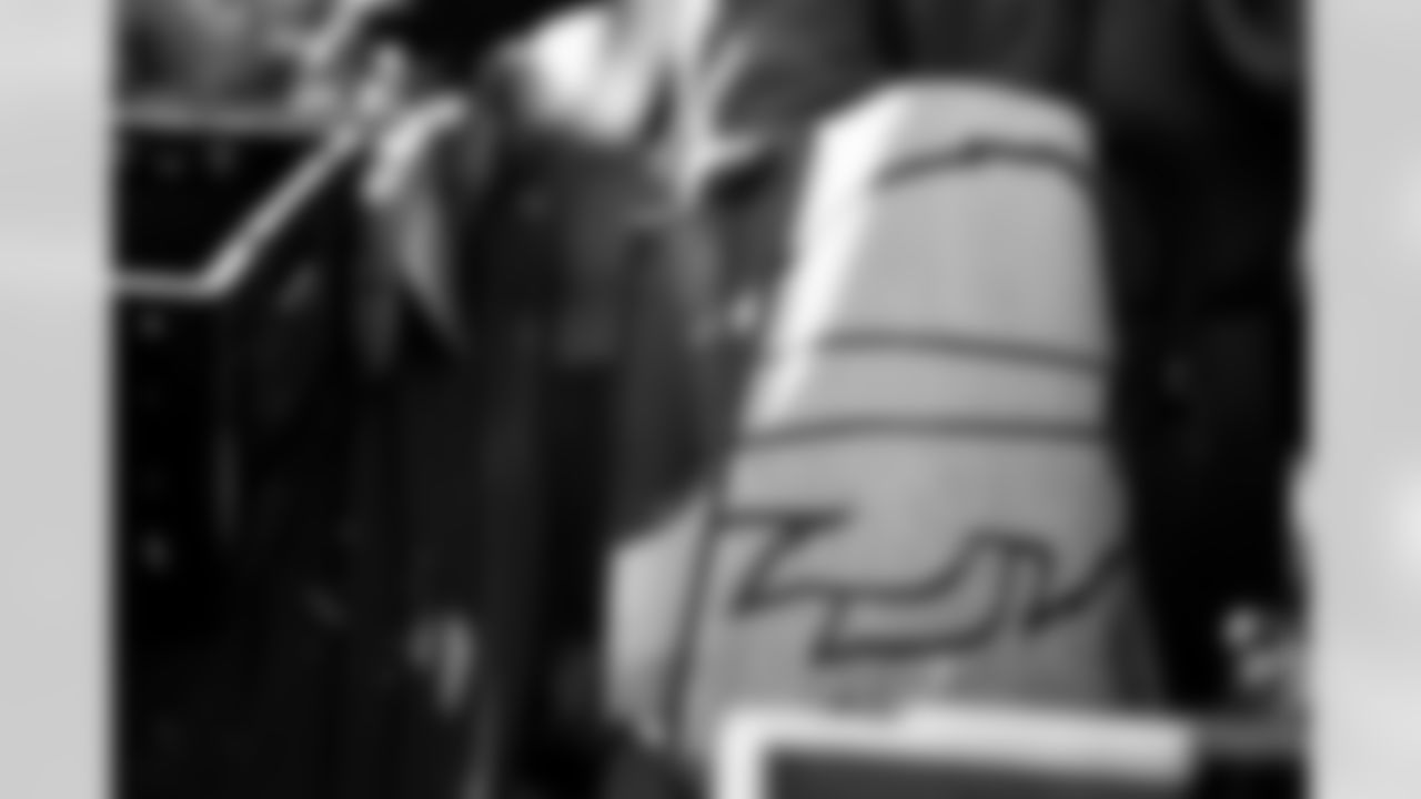 Free Mobile Food Markets, November 01, 2025 at #94 West Hertel Academy.