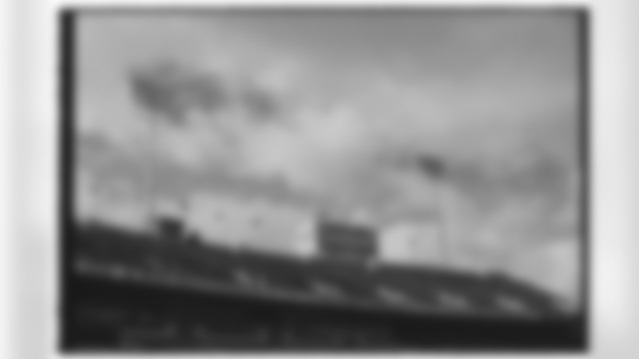 Buffalo Bills vs Tampa Bay Buccaneers, Regular Season, November 18, 2025 at Highmark Stadium.