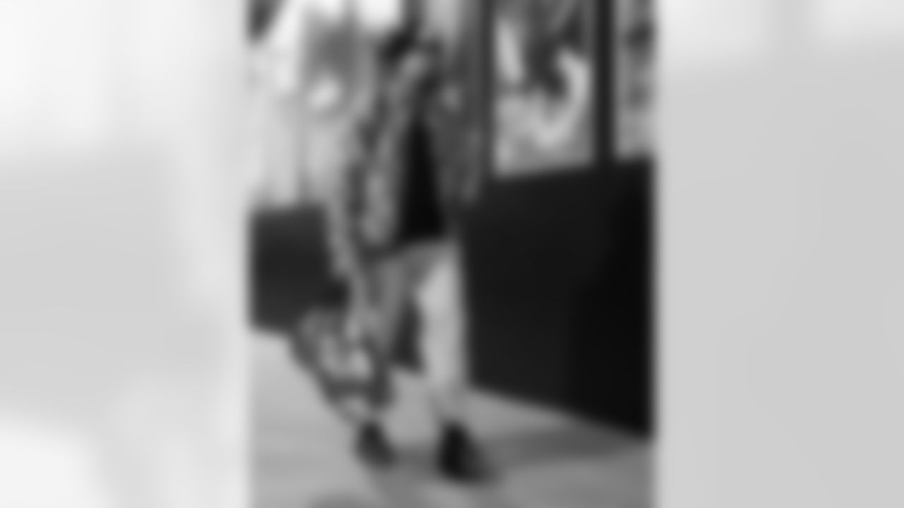 New England Patriots vs Buffalo Bills, Regular Season, December 14, 2025 at Gillette Stadium.