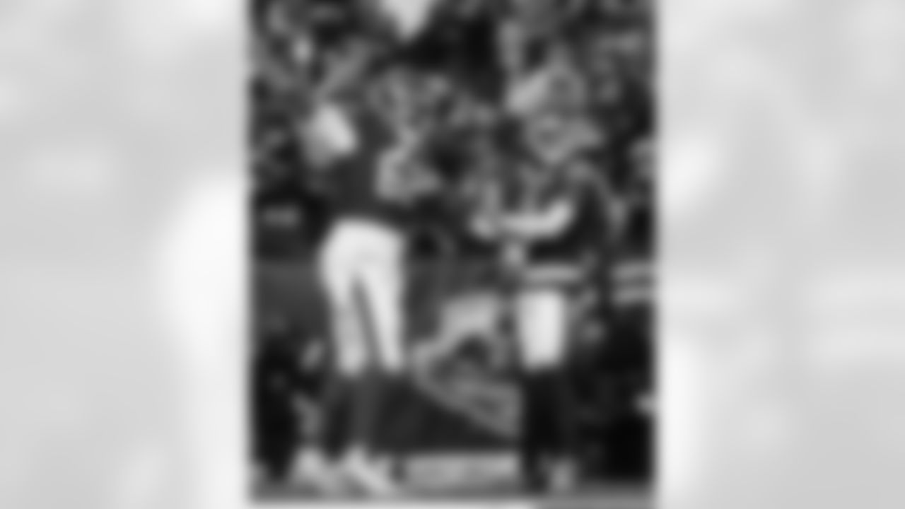 Buffalo Bills vs New York Jets, Regular Season, January 04, 2026 at Highmark Stadium.