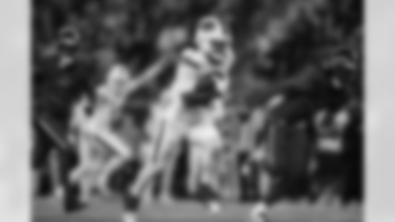 Houston Texans vs Buffalo Bills, Regular Season, November 20, 2025 at NRG Stadium.