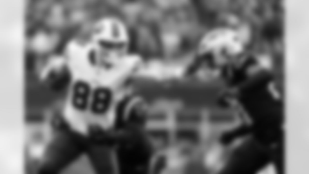 Dawson Knox (88). New England Patriots vs Buffalo Bills, Regular Season, December 14, 2025 at Gillette Stadium.