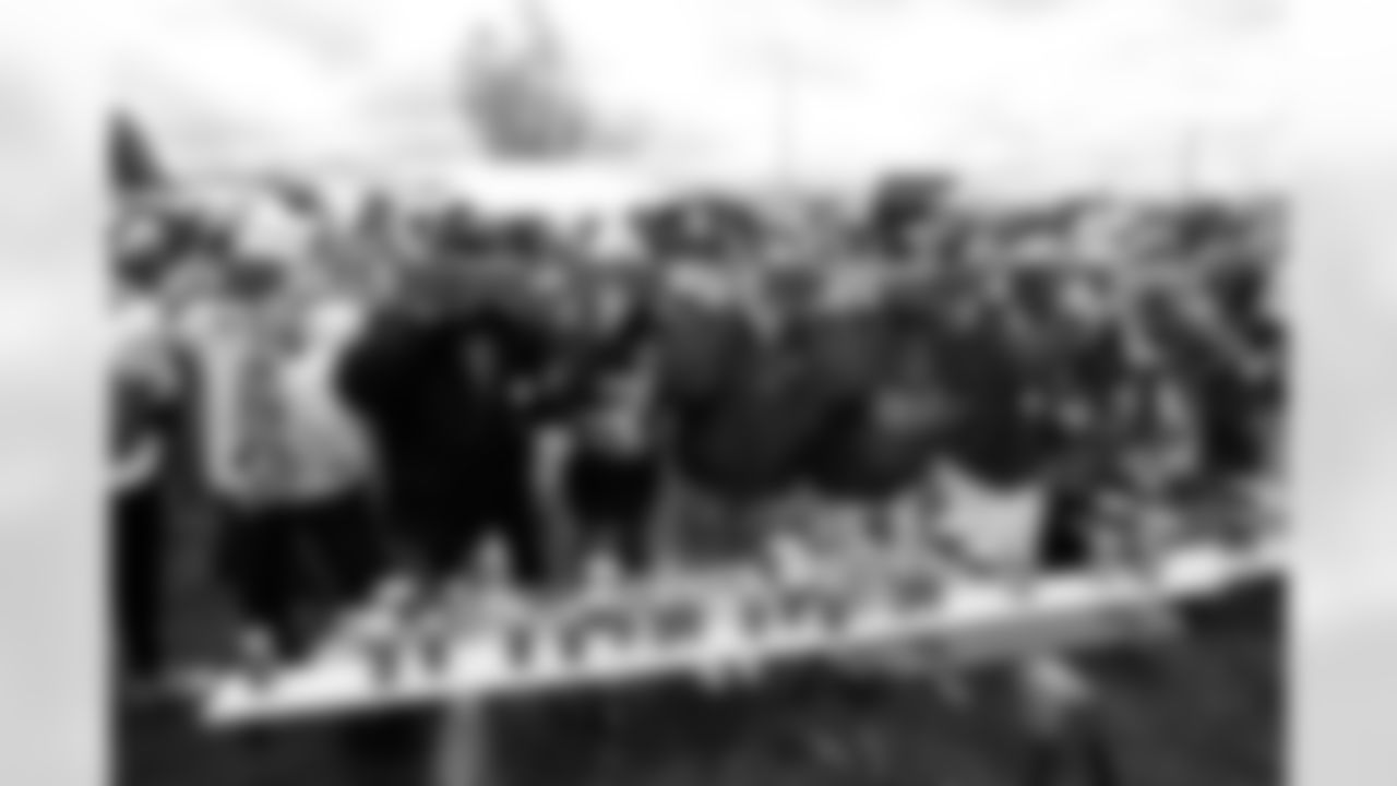 Buffalo Bills vs Tampa Bay Buccaneers, Regular Season, November 16, 2025 at Highmark Stadium.