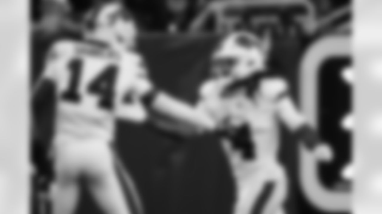 Houston Texans vs Buffalo Bills, Regular Season, November 20, 2025 at NRG Stadium.