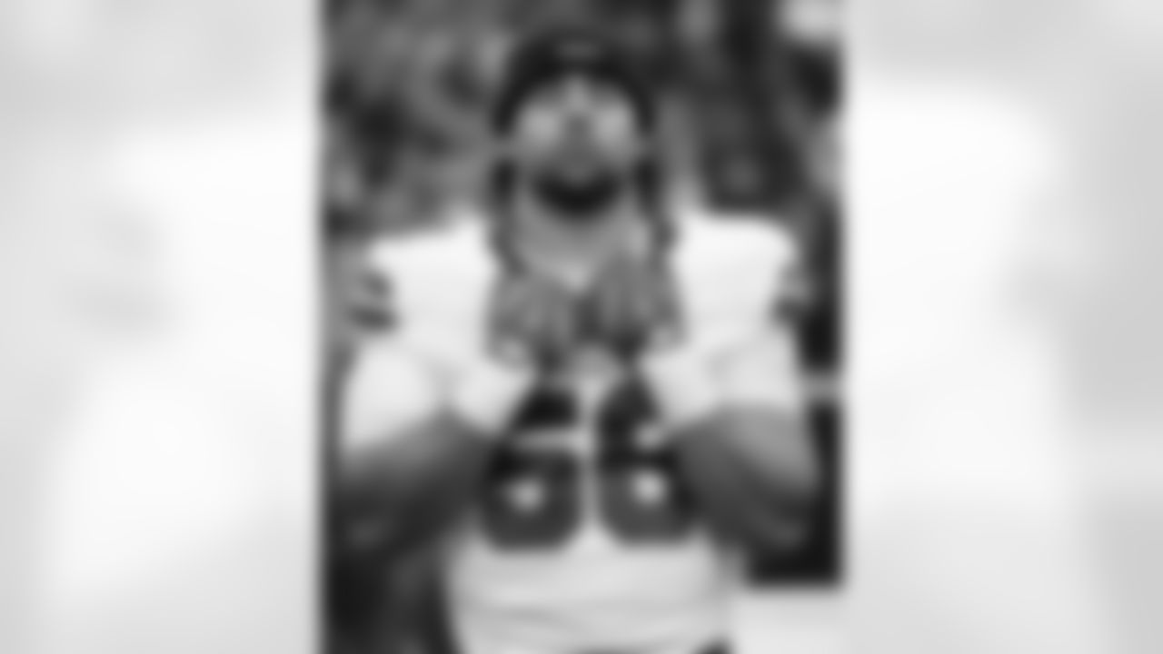 New England Patriots vs Buffalo Bills, Regular Season, December 14, 2025 at Gillette Stadium.