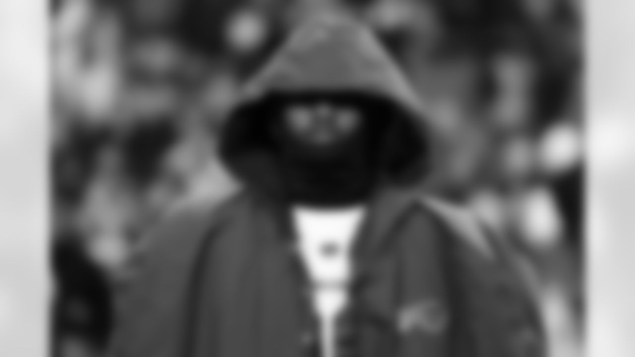 Sam Franklin Jr. (28). Pittsburgh Steelers vs Buffalo Bills, Regular Season, November 30, 2025 at Acrisure Stadium.