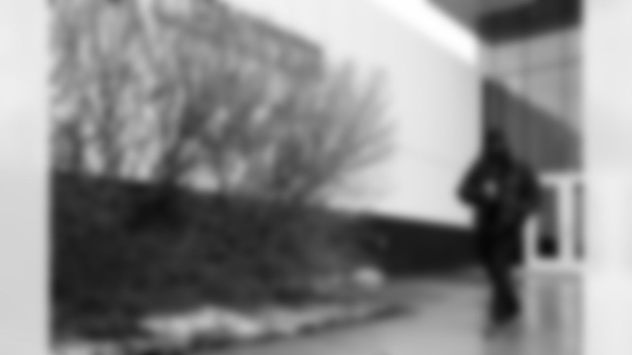 Buffalo Bills vs Philadelphia Eagles, Regular Season, December 28, 2025 at Highmark Stadium.