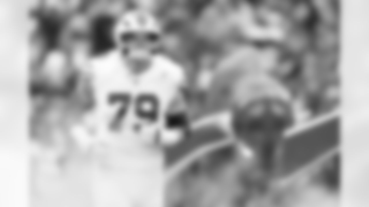 Buffalo Bills vs Tampa Bay Buccaneers, Regular Season, November 16, 2025 at Highmark Stadium.