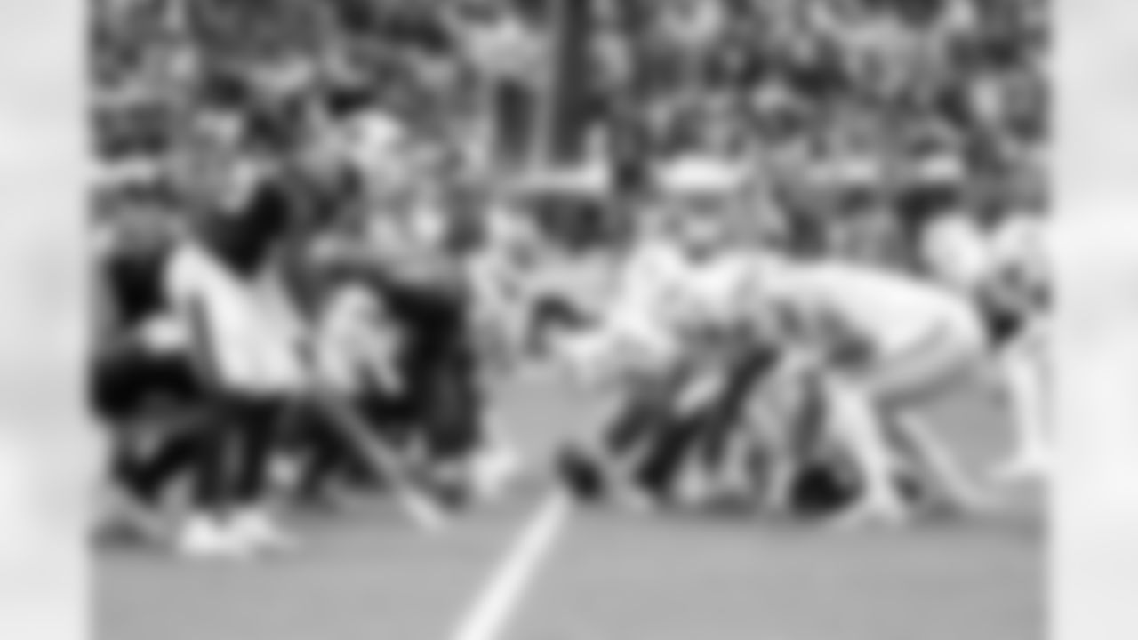 Miami Dolphins vs Buffalo Bills, Regular Season, November 09, 2025 at Hard Rock Stadium.