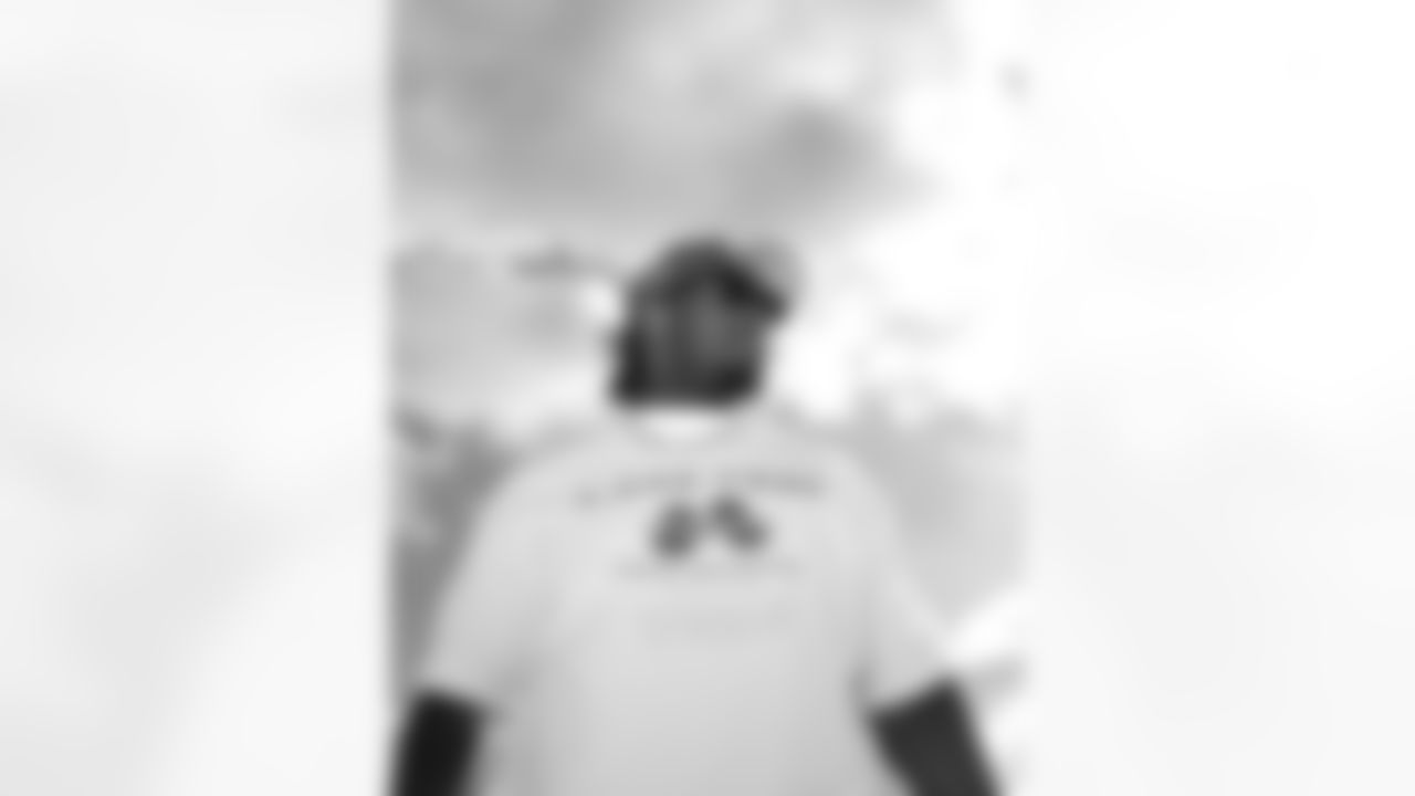 Larry Ogunjobi (99). Buffalo Bills Travel to Houston, November 19, 2025 at Buffalo Niagara International Airport.