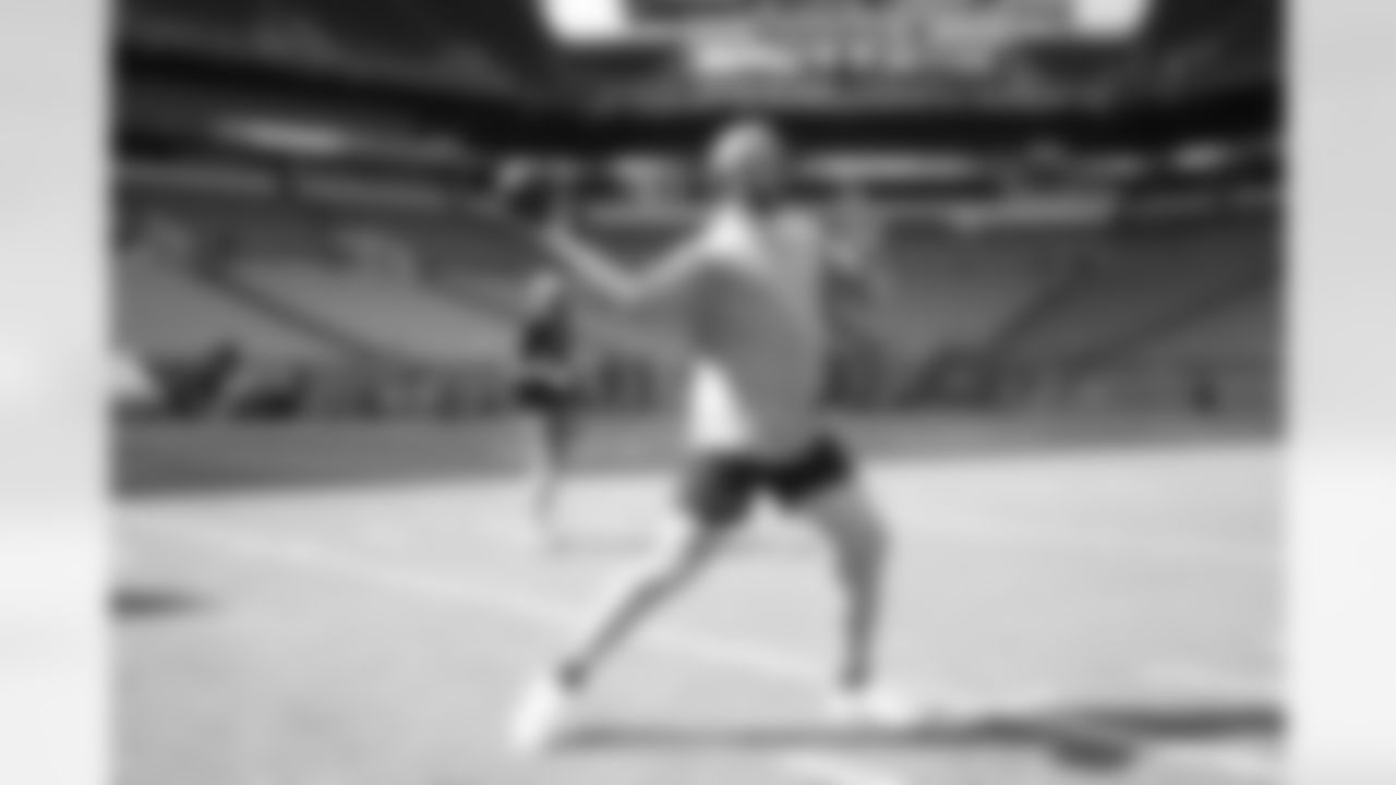 Miami Dolphins vs Buffalo Bills, Regular Season, November 09, 2025 at Hard Rock Stadium.