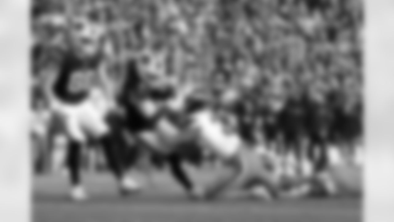 Buffalo Bills vs Denver Broncos, Wild Card Weekend, January 12, 2025 at Highmark Stadium.