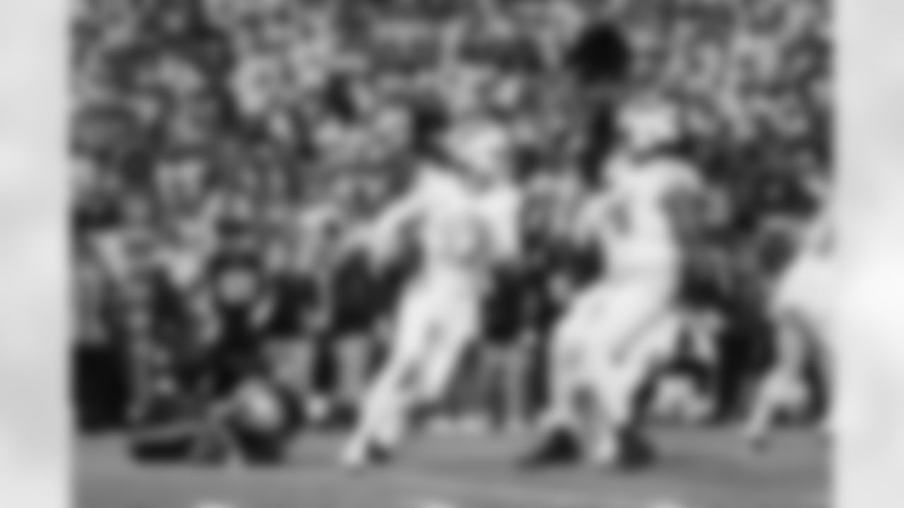 Buffalo Bills vs New England Patriots, Regular Season, October 05, 2025 at Highmark Stadium.