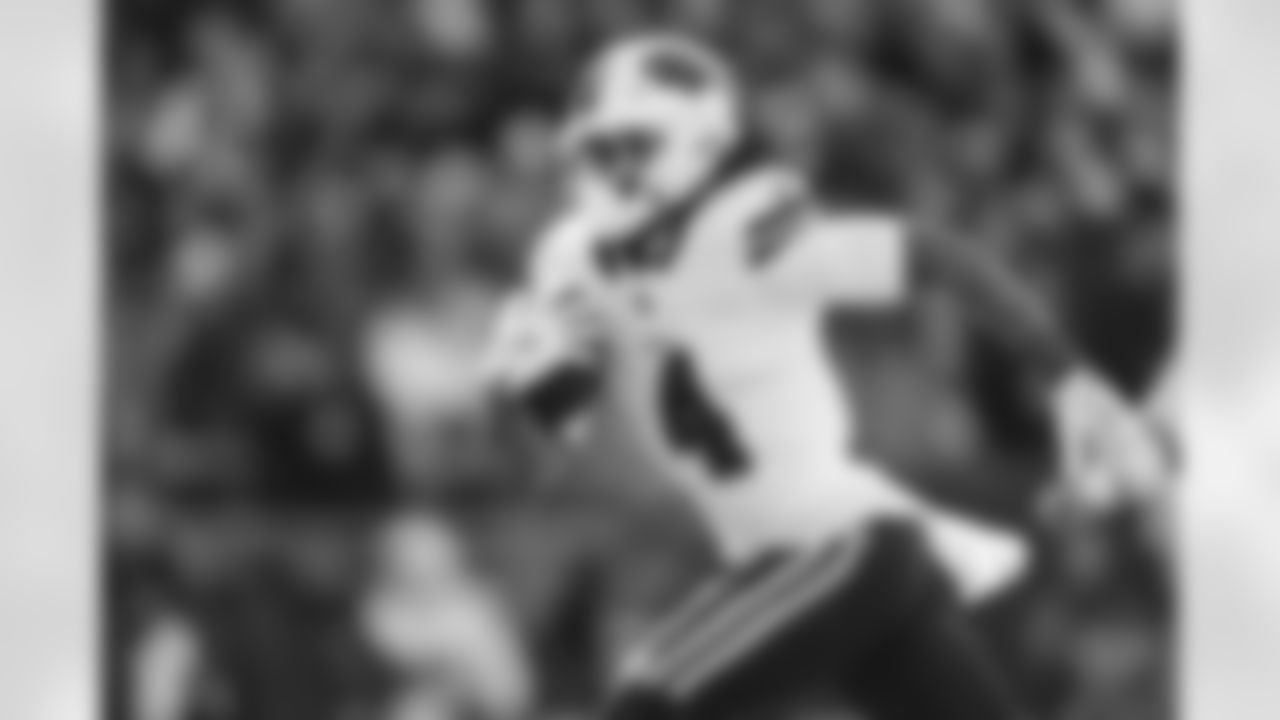 Cleveland Browns vs Buffalo Bills, Regular Season, December 21, 2025 at Huntington Bank Field.