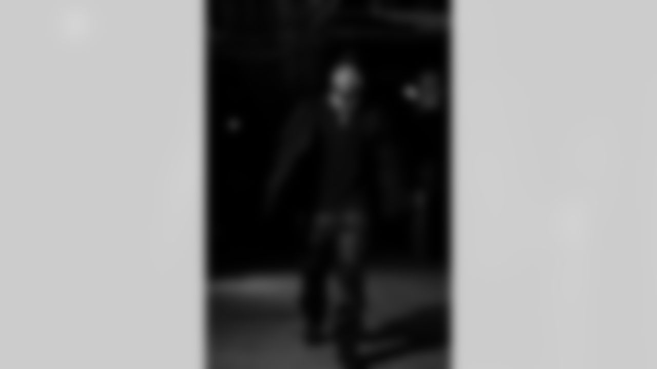 New England Patriots vs Buffalo Bills, Regular Season, December 14, 2025 at Gillette Stadium.