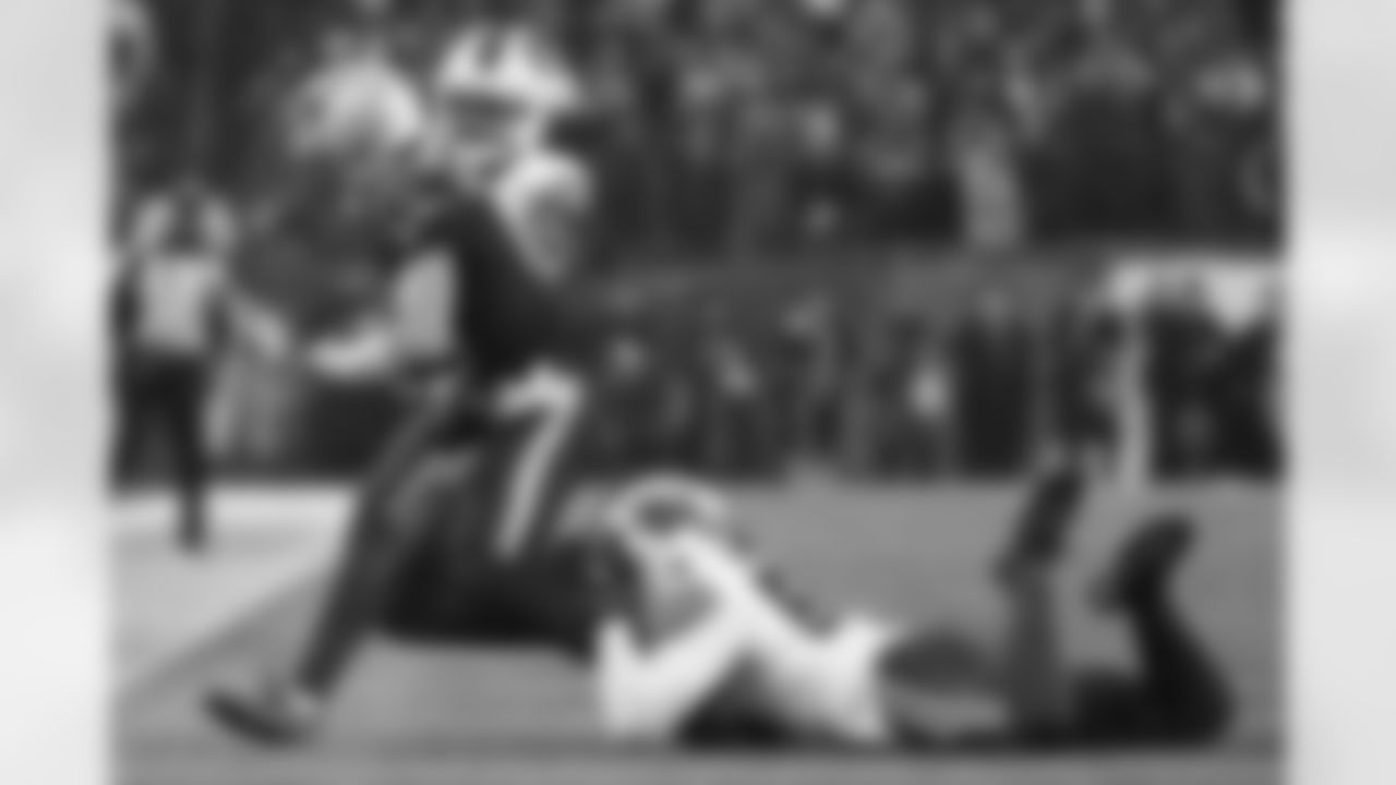 New England Patriots vs Buffalo Bills, Regular Season, December 14, 2025 at Gillette Stadium.