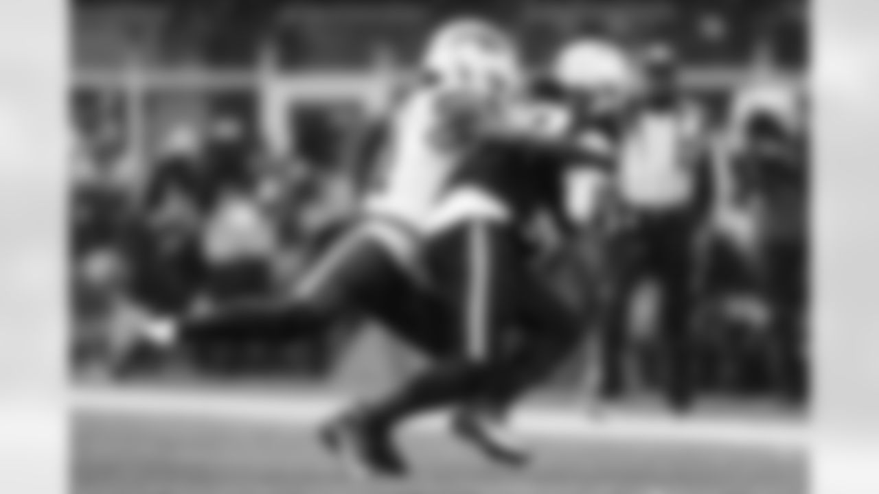 New England Patriots vs Buffalo Bills, Regular Season, December 14, 2025 at Gillette Stadium.