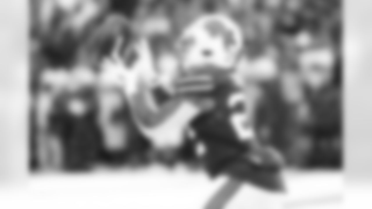 Buffalo Bills vs Cincinnati Bengals, Regular Season, December 07, 2025 at Highmark Stadium.