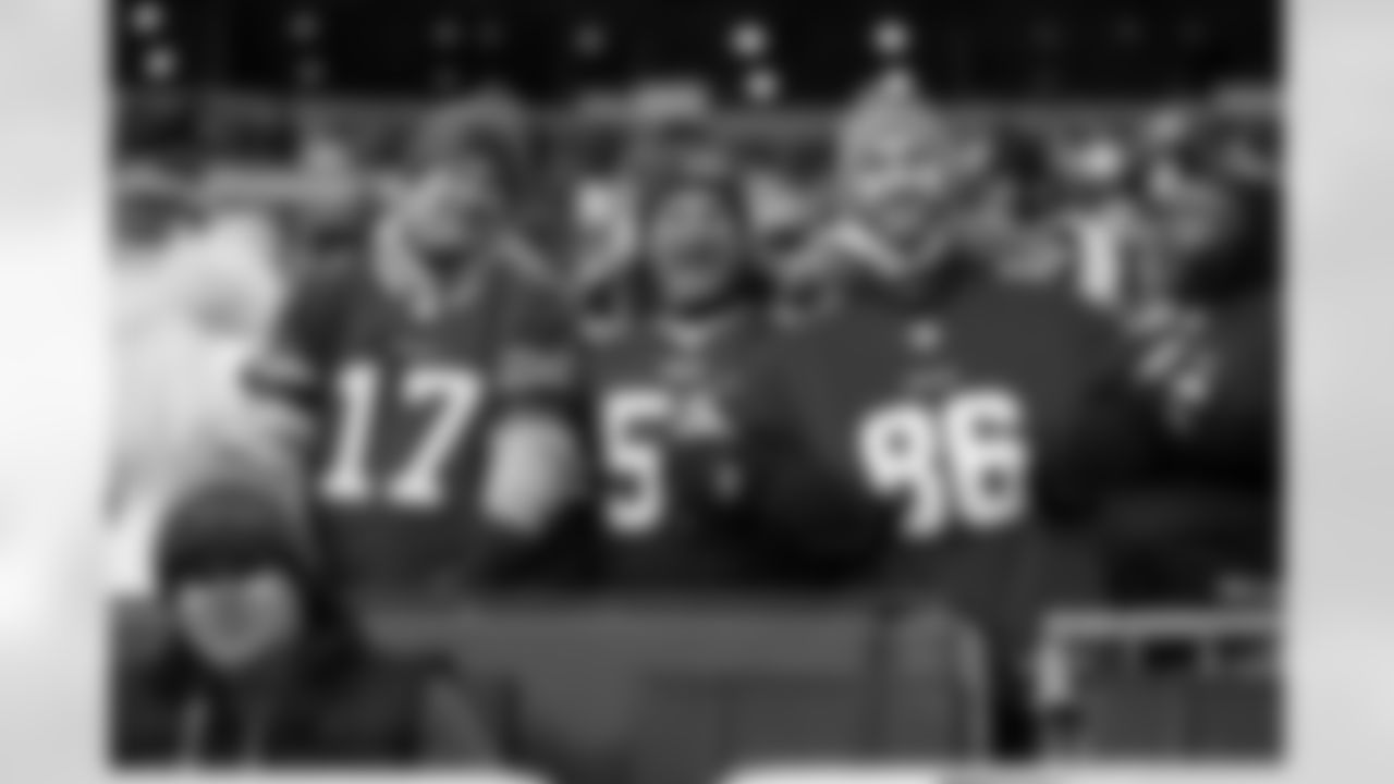 Cleveland Browns vs Buffalo Bills, Regular Season, December 21, 2025 at Huntington Bank Field.