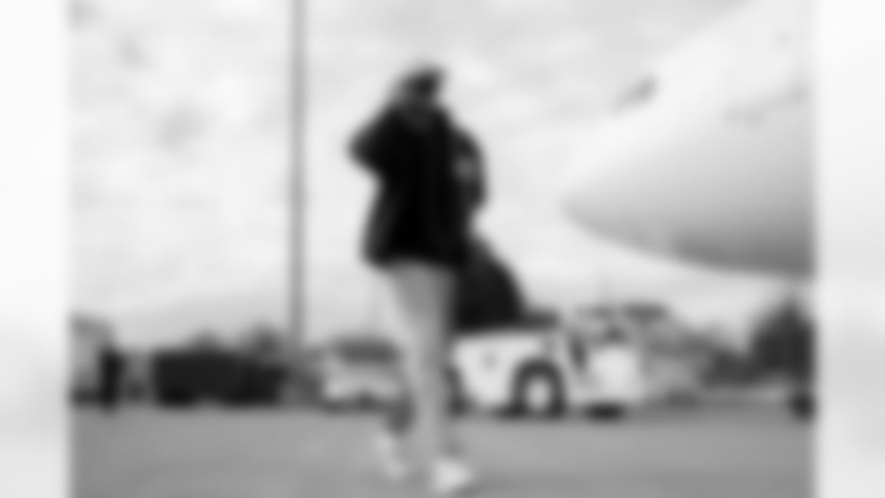 Dalton Kincaid (86). Buffalo Bills Travel to Miami, November 08, 2025 at Buffalo Niagara International Airport.