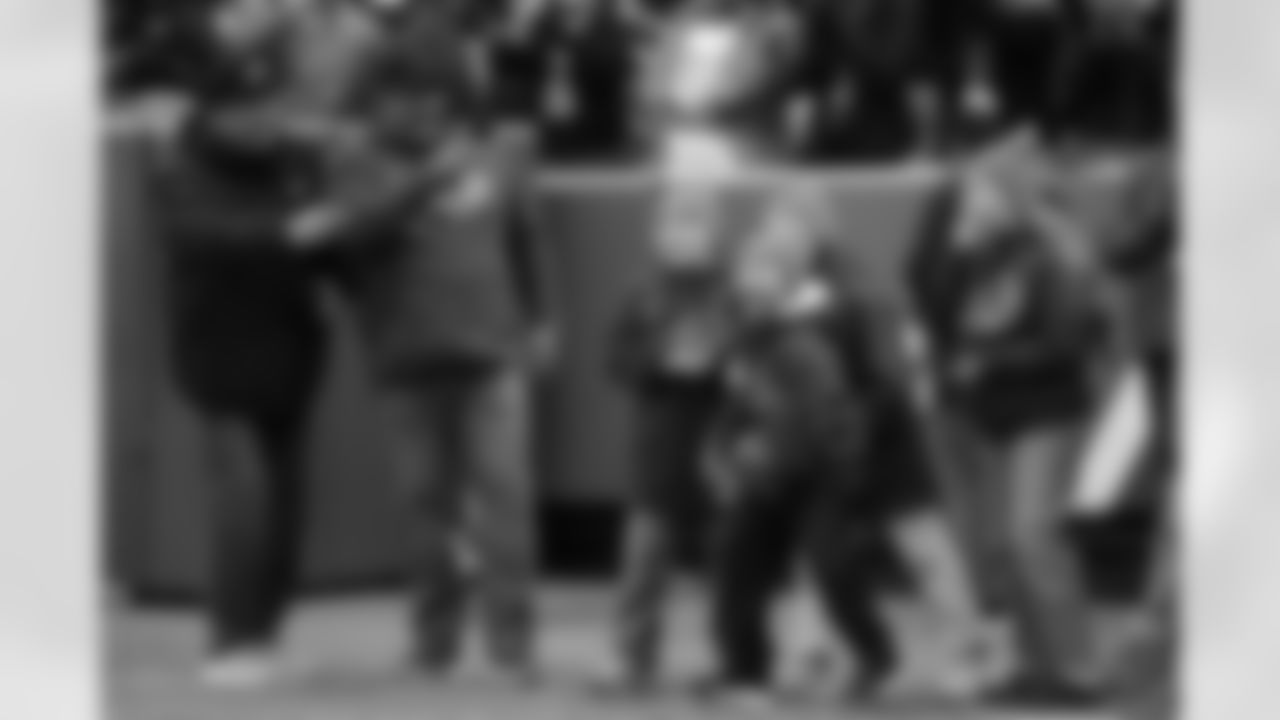 Buffalo Bills vs Tampa Bay Buccaneers, Regular Season, November 16, 2025 at Highmark Stadium.