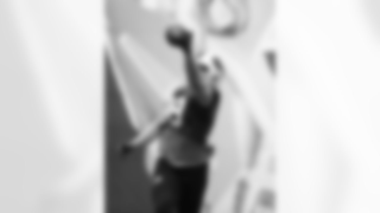 Dawson Knox (88). Buffalo Bills Week 9 Practice, October 30, 2025 at the Buffalo Bills Training Center.