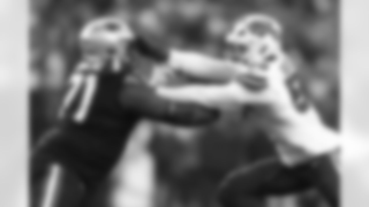 New England Patriots vs Buffalo Bills, Regular Season, December 14, 2025 at Gillette Stadium.