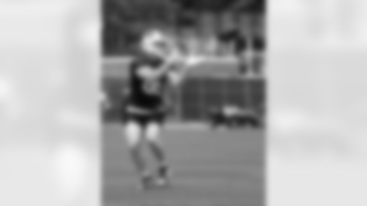 Jackson Hawes (85). Buffalo Bills OTA workouts, June 03, 2025 at the Buffalo Bills Training Center.