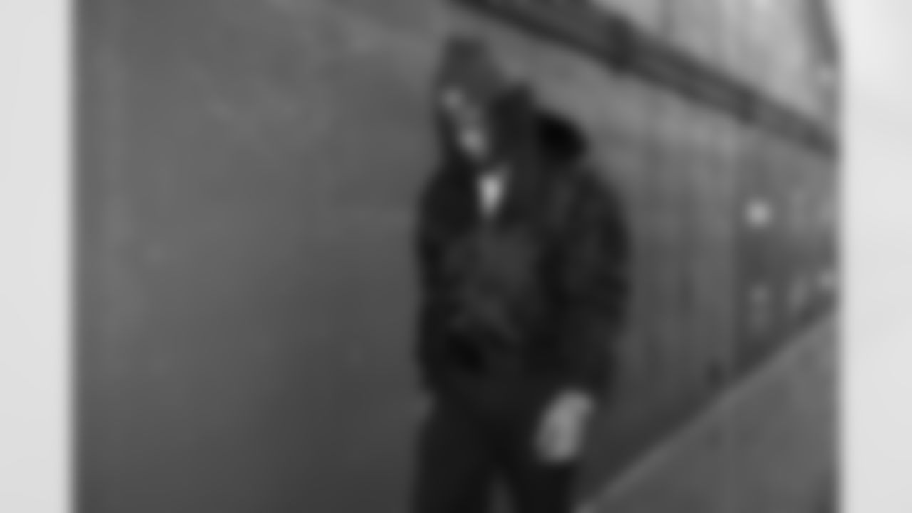 Buffalo Bills vs Philadelphia Eagles, Regular Season, December 28, 2025 at Highmark Stadium.