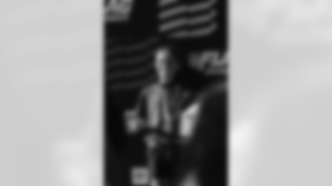 NFLFLAG_REG_BILLS_2025_MB_56