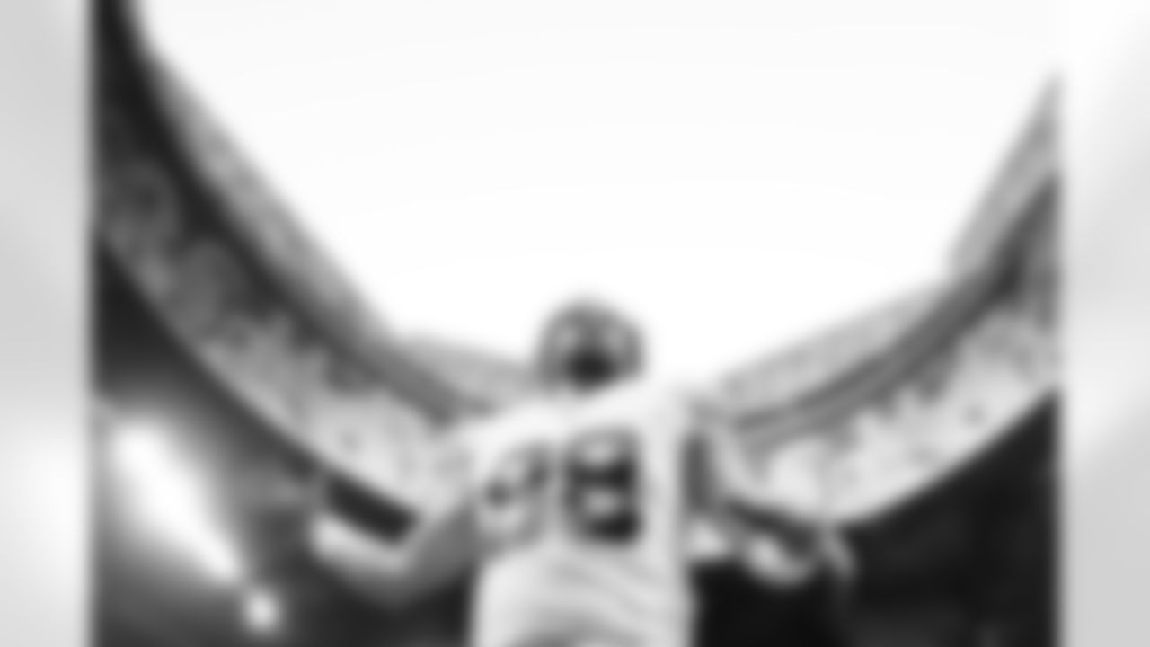 Dawson Knox (88). Atlanta Falcons vs Buffalo Bills, Regular Season, October 13, 2025 at Mercedes-Benz Stadium.