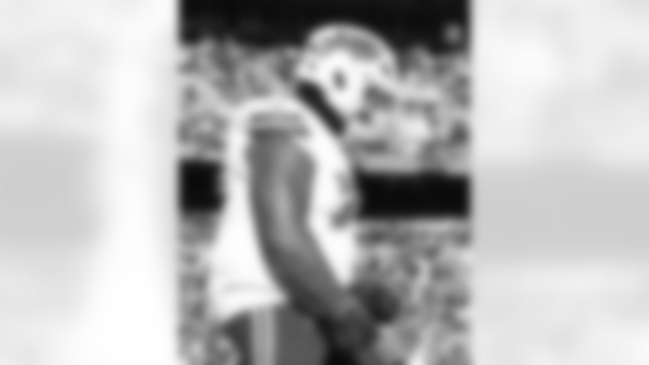 Cleveland Browns vs Buffalo Bills, Regular Season, December 21, 2025 at Huntington Bank Field.