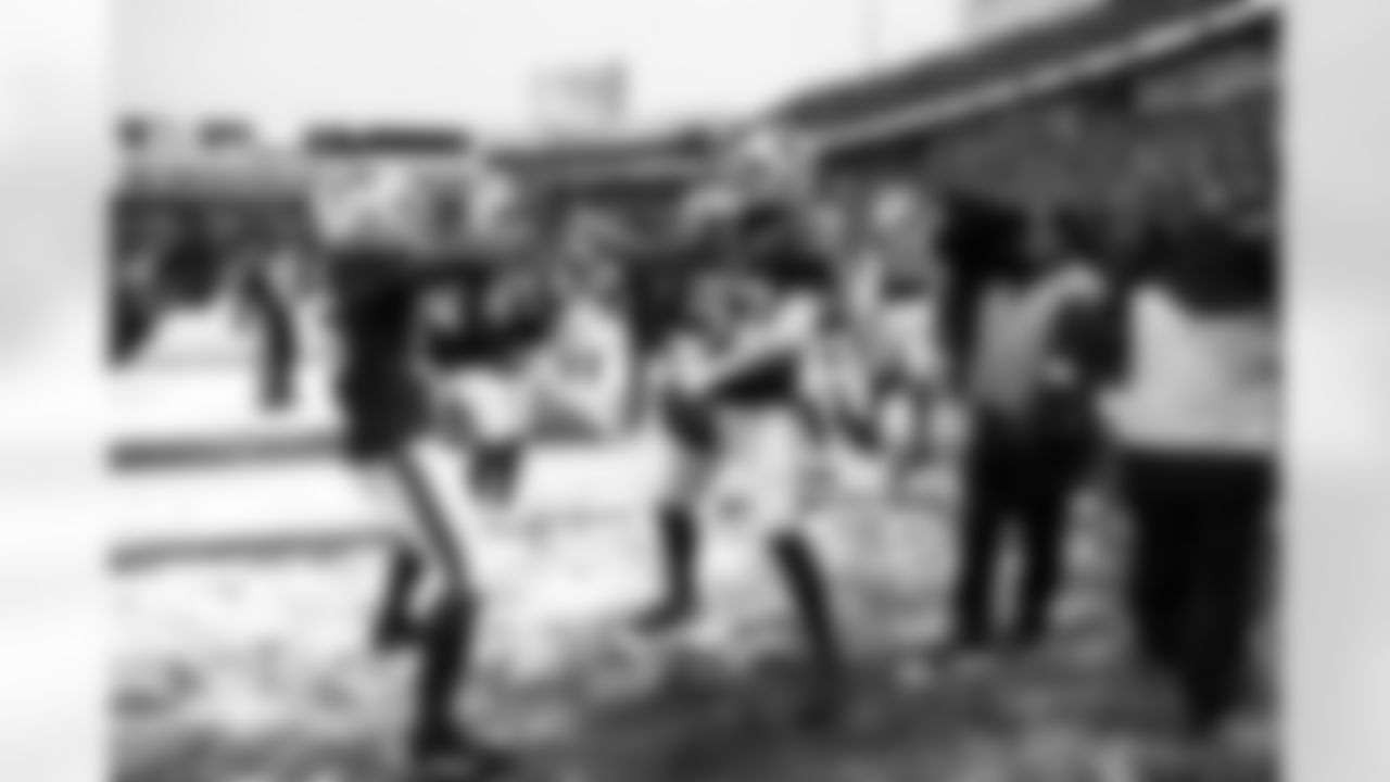 Buffalo Bills vs Cincinnati Bengals, Regular Season, December 07, 2025 at Highmark Stadium.