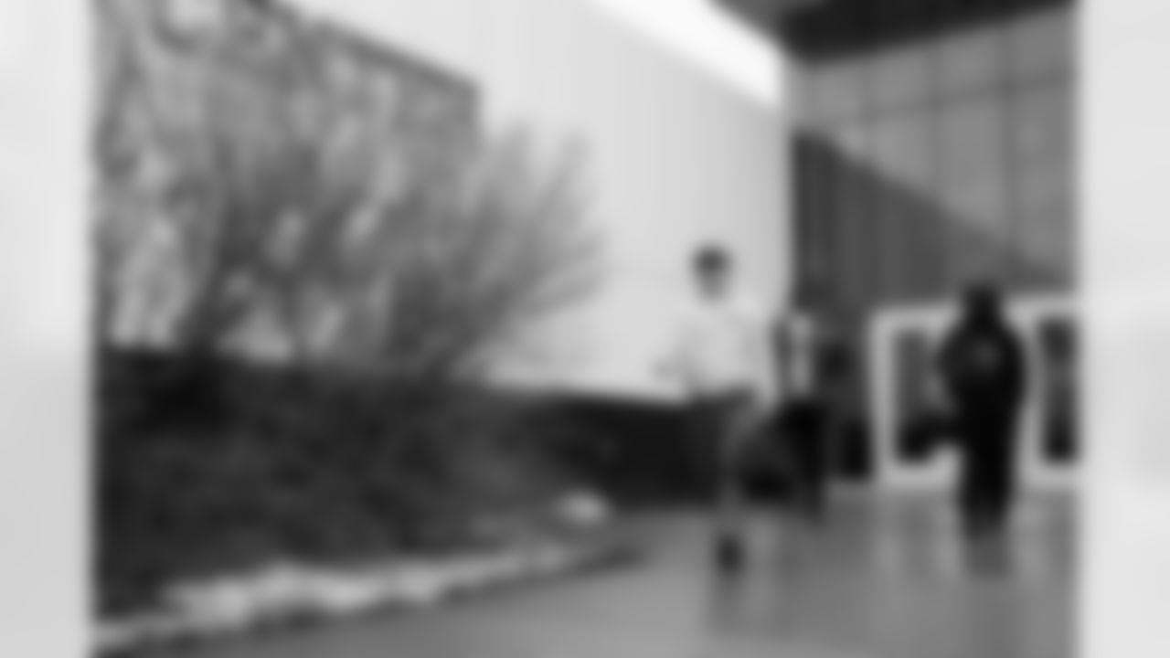 Buffalo Bills vs Philadelphia Eagles, Regular Season, December 28, 2025 at Highmark Stadium.