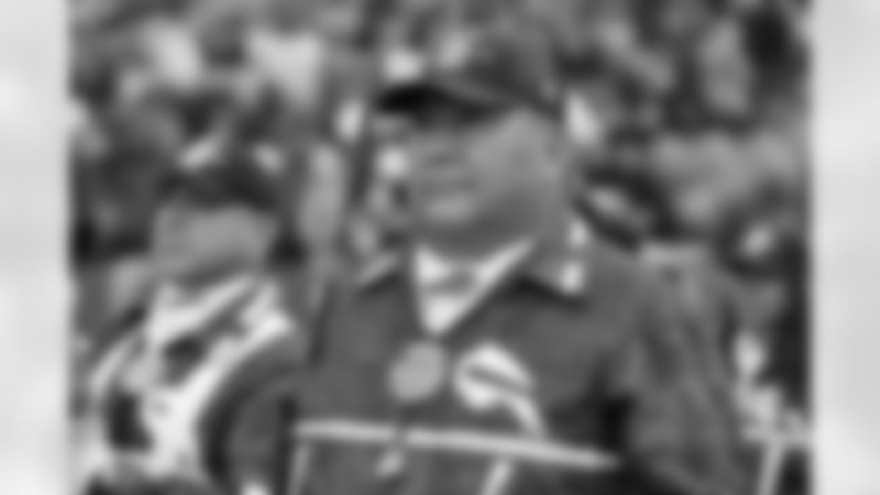 Buffalo Bills vs Tampa Bay Buccaneers, Regular Season, November 16, 2025 at Highmark Stadium.