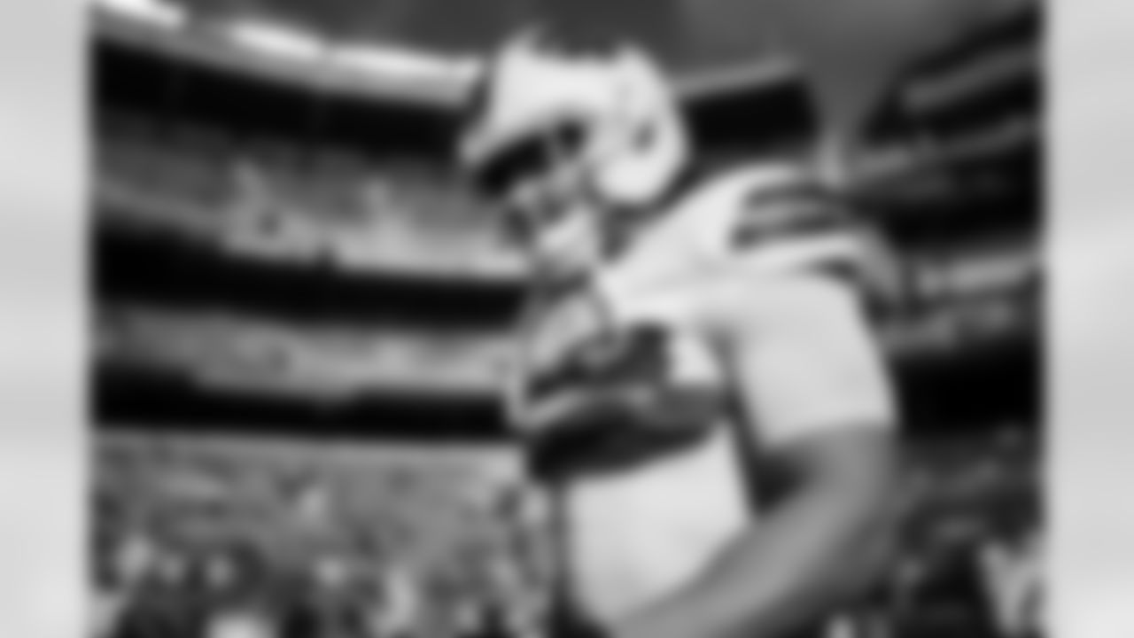 Cleveland Browns vs Buffalo Bills, Regular Season, December 21, 2025 at Huntington Bank Field.