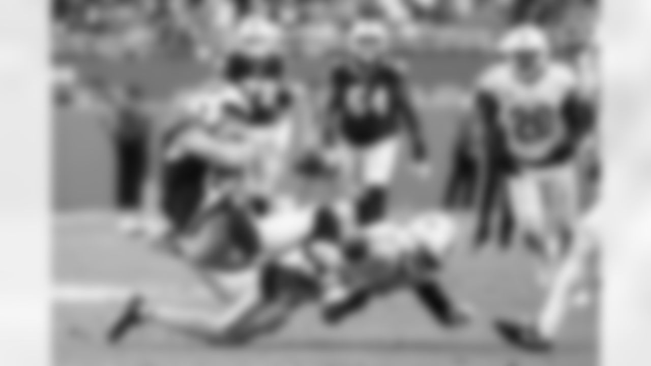 Miami Dolphins vs Buffalo Bills, Regular Season, November 09, 2025 at Hard Rock Stadium.