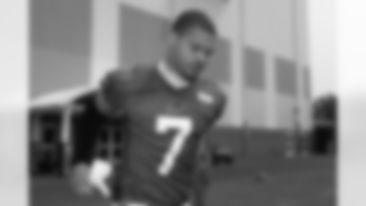 Taron Johnson (7). Buffalo Bills OTA workouts, June 03, 2025 at the Buffalo Bills Training Center.