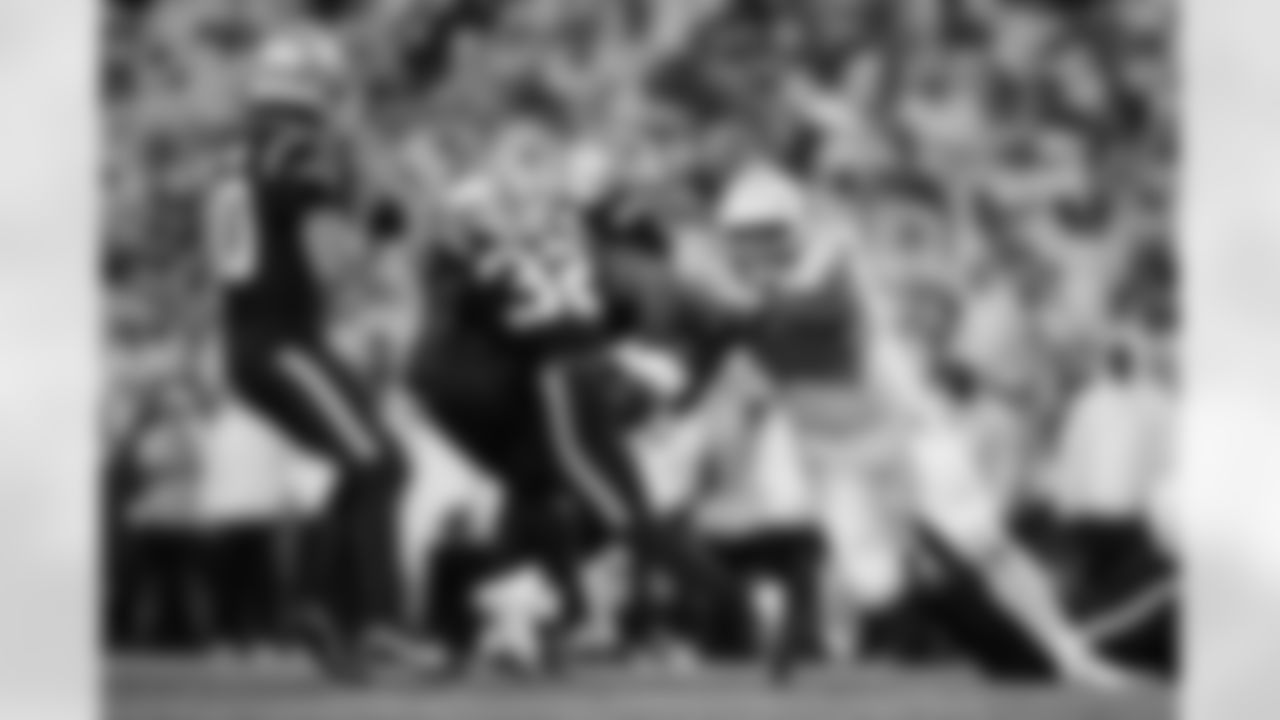 Buffalo Bills vs New England Patriots, Regular Season, October 05, 2025 at Highmark Stadium.