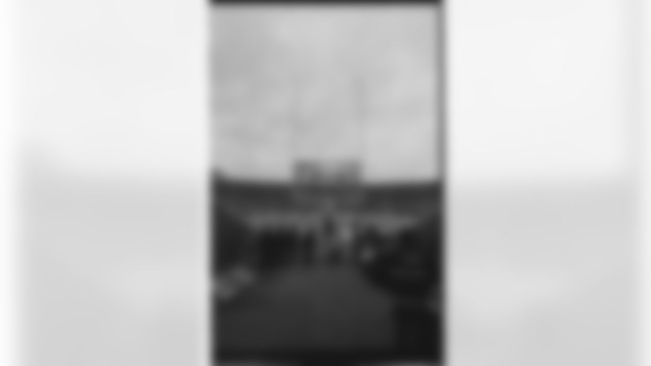 Buffalo Bills vs Tampa Bay Buccaneers, Regular Season, November 17, 2025 at Highmark Stadium.