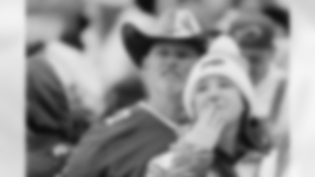 Buffalo Bills vs Tampa Bay Buccaneers, Regular Season, November 17, 2025 at Highmark Stadium.