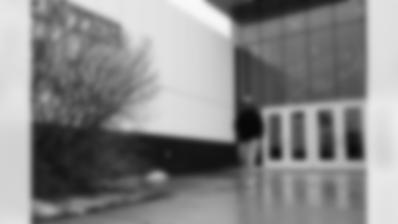 Buffalo Bills vs Philadelphia Eagles, Regular Season, December 28, 2025 at Highmark Stadium.