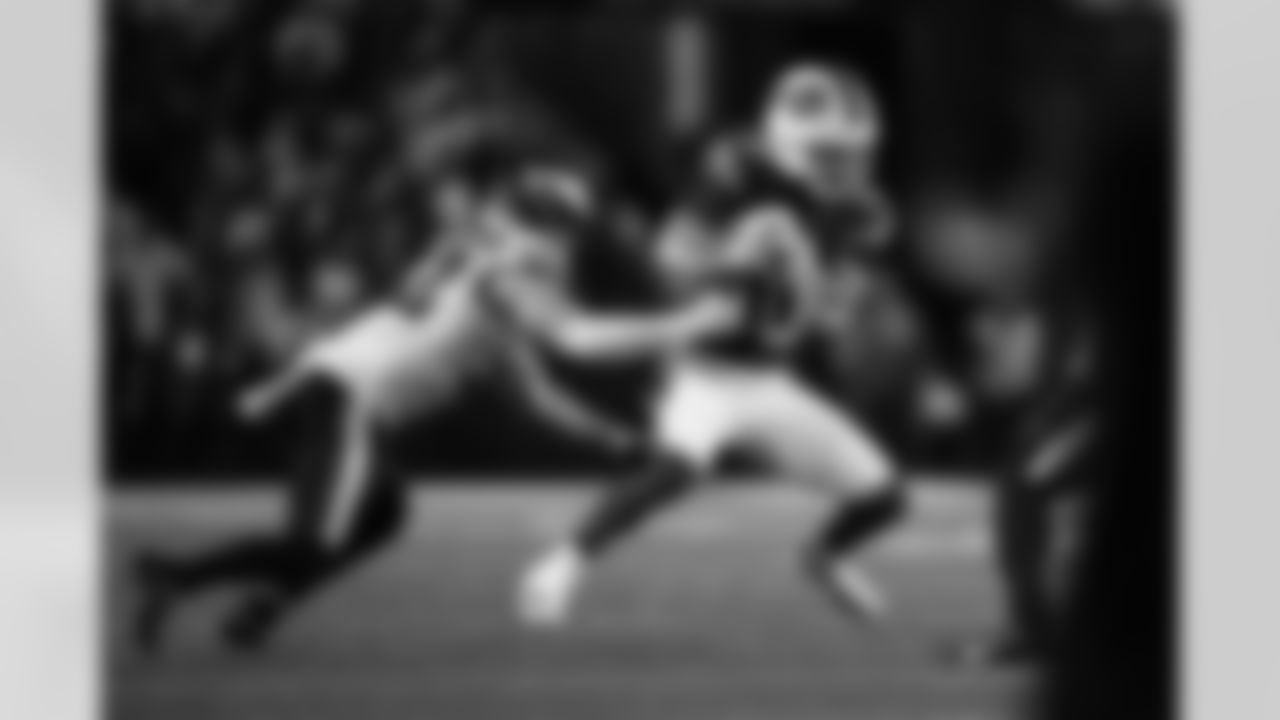 Buffalo Bills vs Philadelphia Eagles, Regular Season, December 28, 2025 at Highmark Stadium.